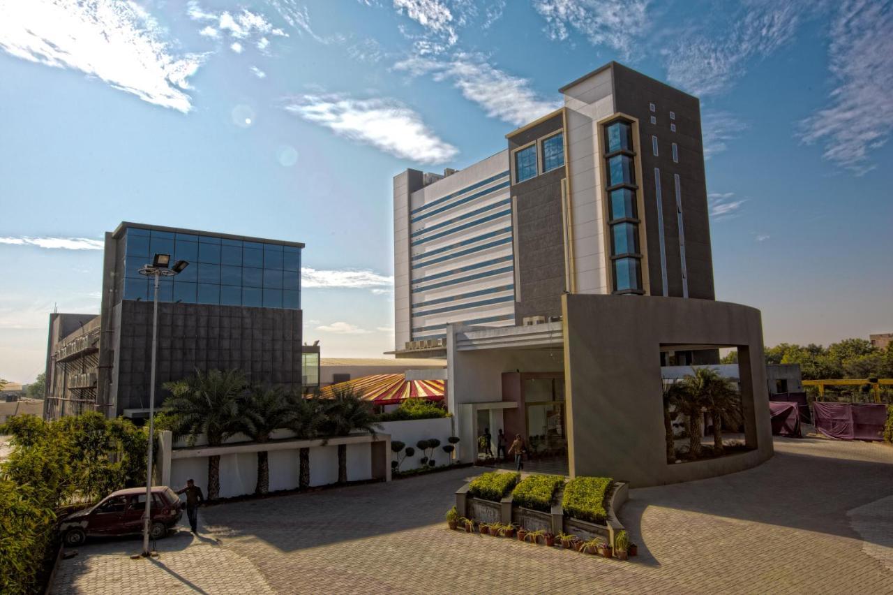 Hotel Kasturi Orchid Pal Exterior photo